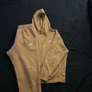 Men’s sweatsuit